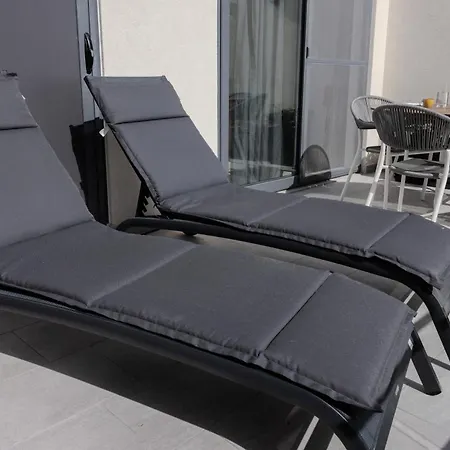 Penthouse With Sunny Terrace Msida