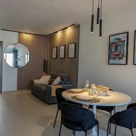 Penthouse With Sunny Terrace