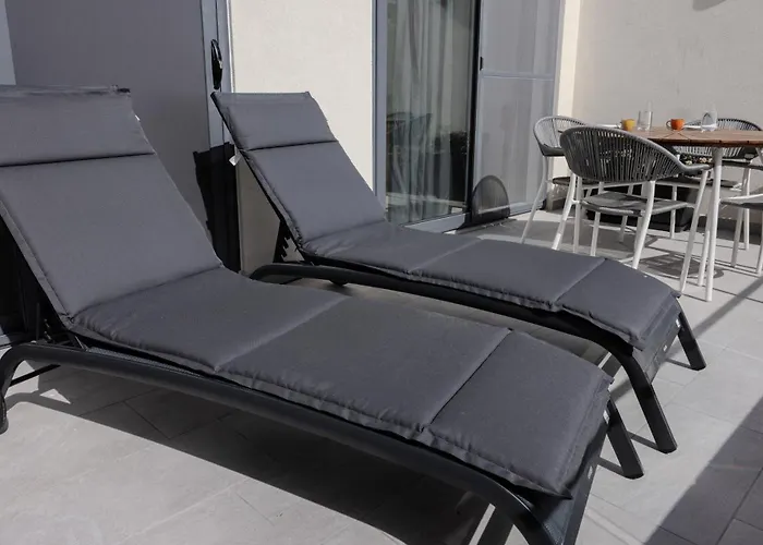 Penthouse With Sunny Terrace מסידה