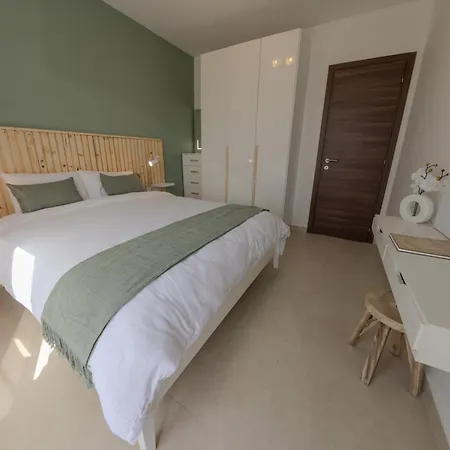 Penthouse With Sunny Terrace Msida