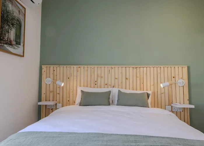 דירה Penthouse With Sunny Terrace